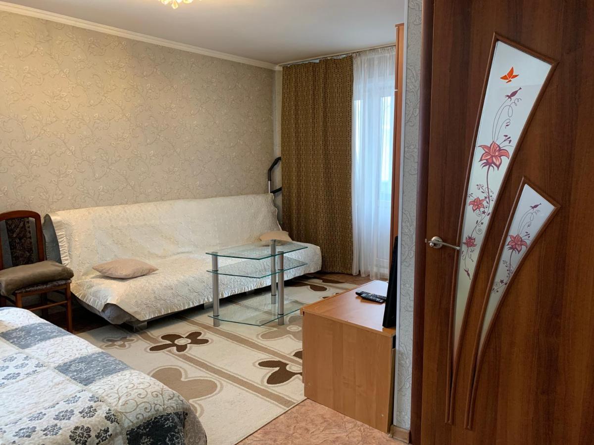 Уютная Квартира В Центре По Ул Гоголя Karagandy Esterno foto