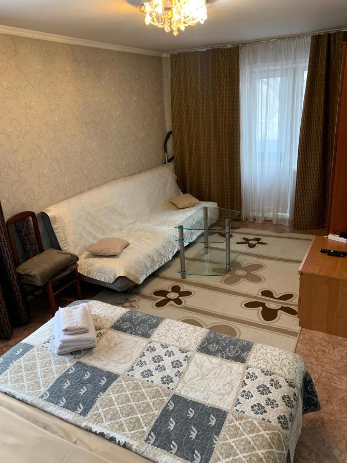 Уютная Квартира В Центре По Ул Гоголя Karagandy Esterno foto