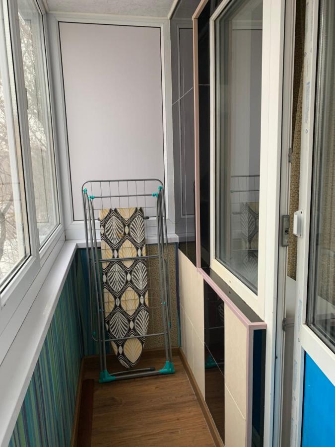 Уютная Квартира В Центре По Ул Гоголя Karagandy Esterno foto